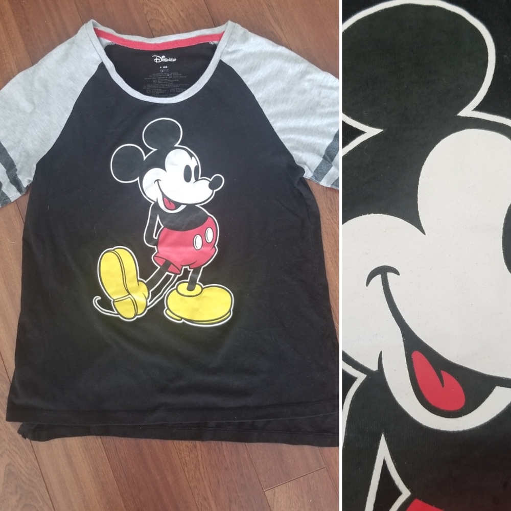 Disney Mickey Mouse short sleeve shirt